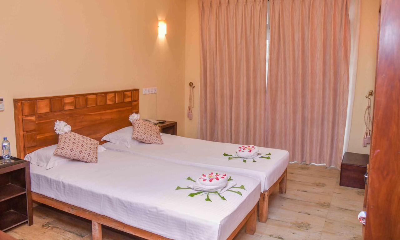 Ceylon Sea Hotel Tangalle Exterior photo